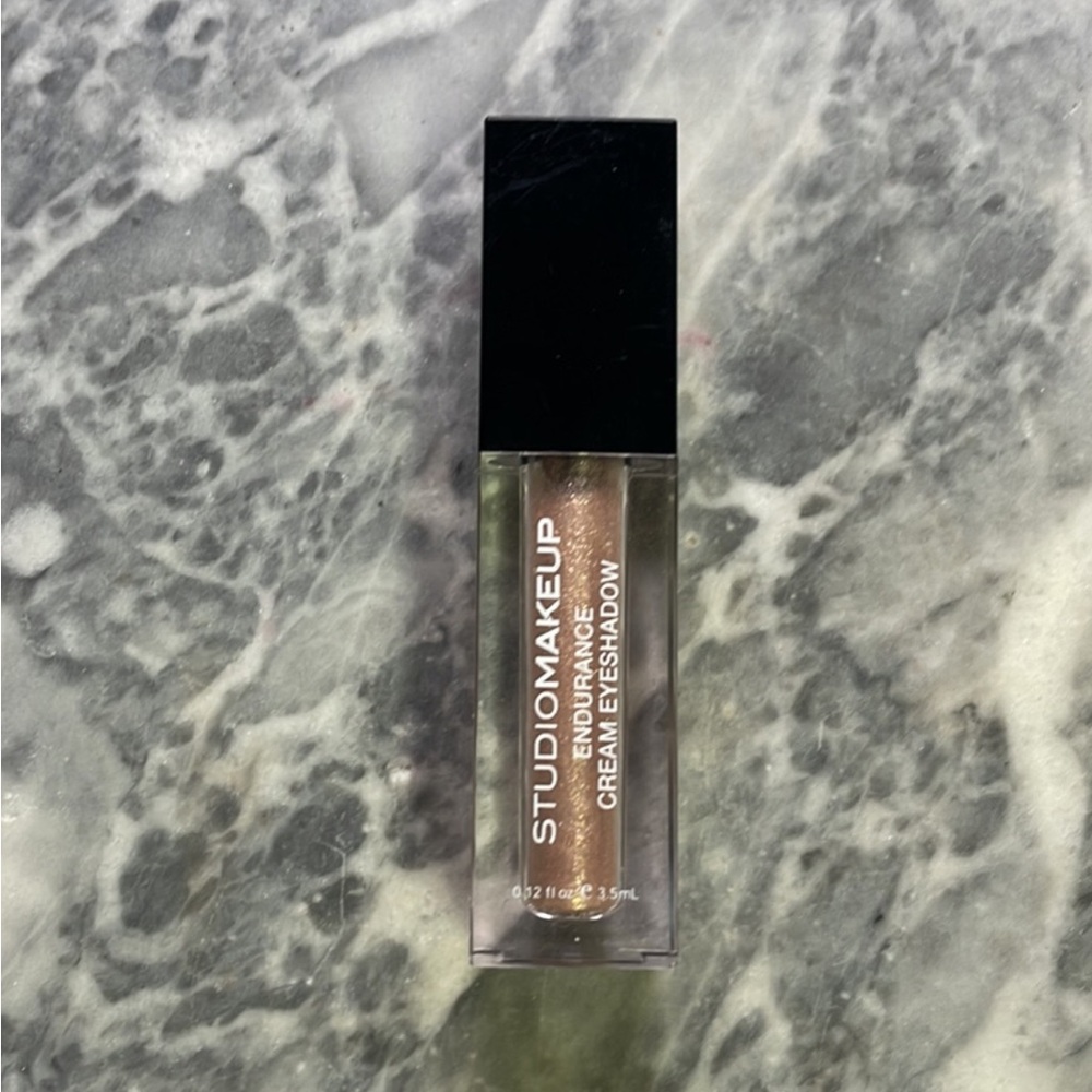 New Studio Makeup Endurance Cream Eyeshadow Pink